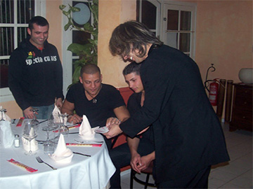 Mago en Mallorca para Cena Show - Restaurantes & Pubs - Discotecas - Despedidas de Solteras