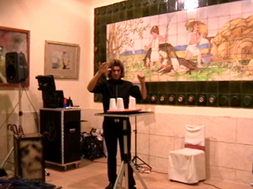 Mago en Mallorca para Cenas de Empresa - Magia Promocional - Presentación de Productos