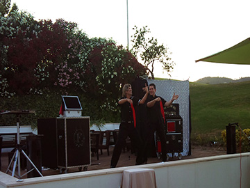 Mago en Mallorca para Cenas de Empresa - Magia Promocional - Presentación de Productos