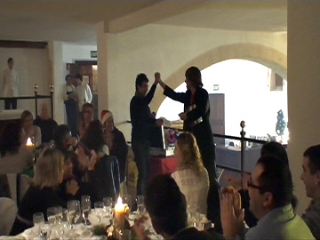 Magician in Mallorca for Business Dinners - Promotional Magic - Products Presentation