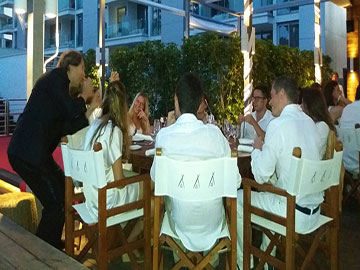 Magician in Mallorca for Business Dinners - Promotional Magic - Products Presentation