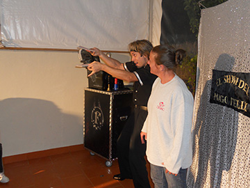 Magician in Mallorca for Restaurants - Clubs - Bachelor Parties